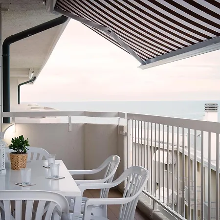 Nautilus Apartment *