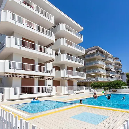 Nautilus Apartment *